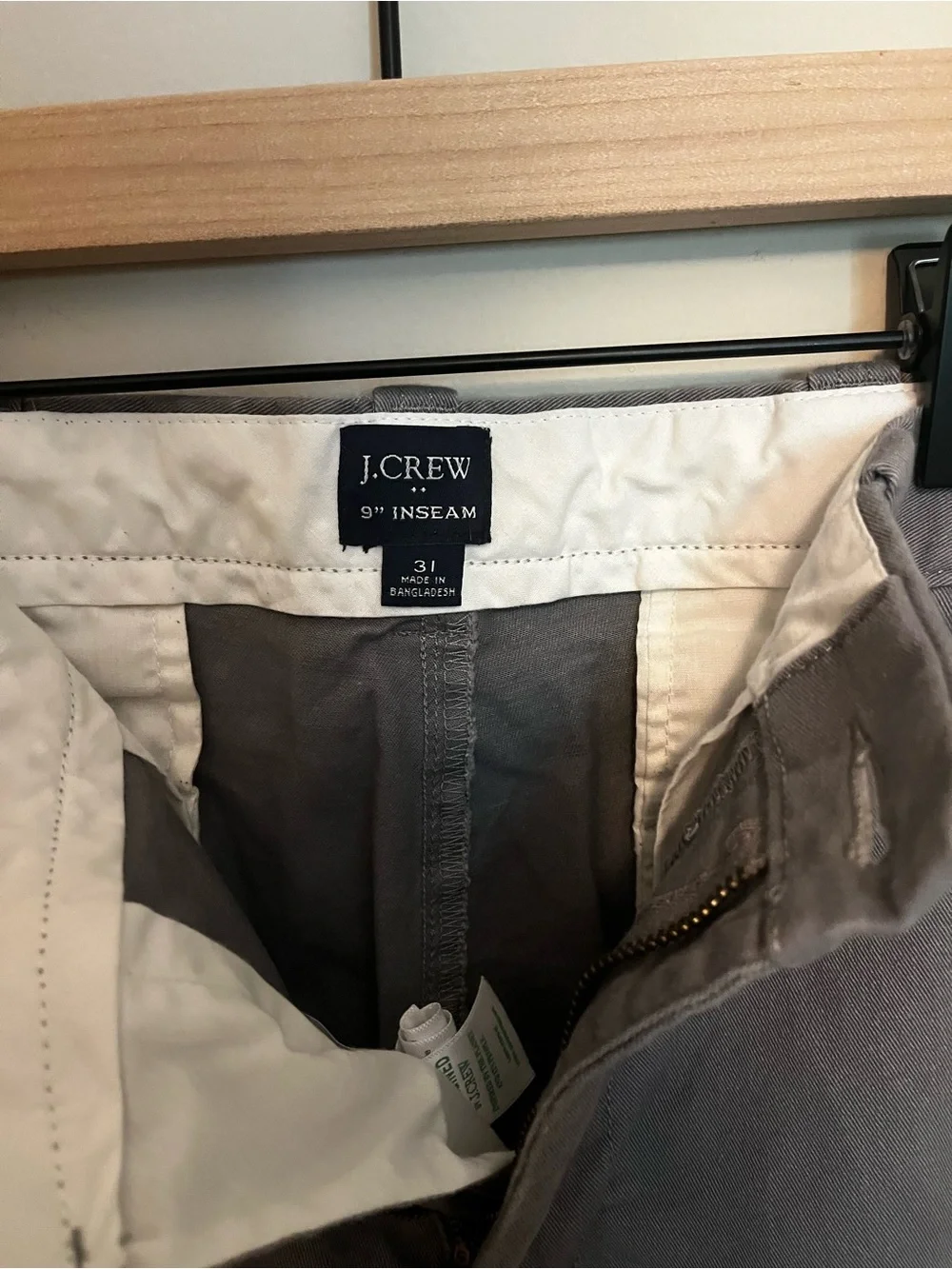 Men’s Jcrew Chino Shorts - size 31, 9in inseam